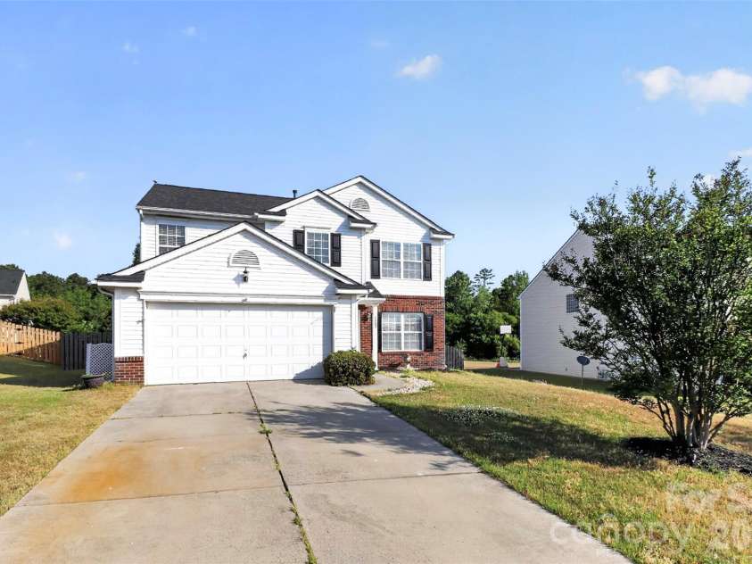 1723 Rustic Arch Way, Huntersville, NC 28078.  MLS# CAR4374734, YatesRealty ID 19555. 