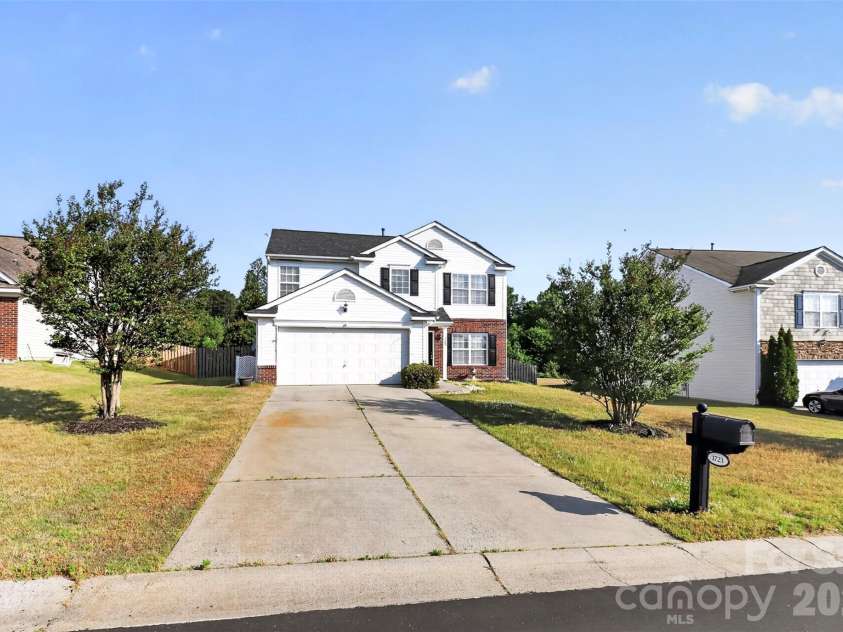 1723 Rustic Arch Way, Huntersville, NC 28078.  MLS# CAR4374734, YatesRealty ID 19555. 