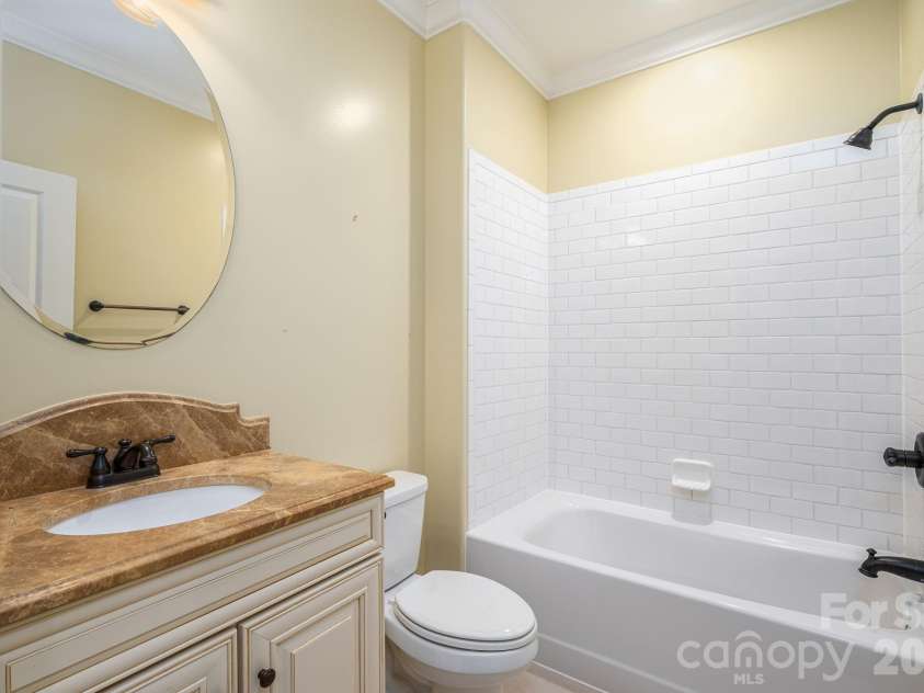 6627 Harbor Oaks Drive, Denver, NC 28037.  MLS# CAR4366457, YatesRealty ID 19556. 