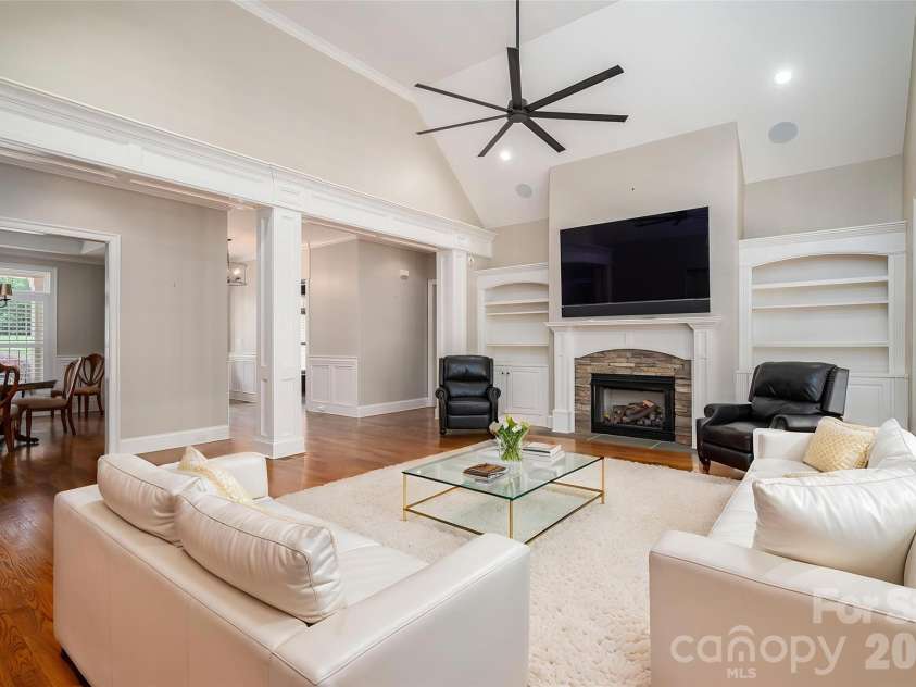 6627 Harbor Oaks Drive, Denver, NC 28037.  MLS# CAR4366457, YatesRealty ID 19556. 