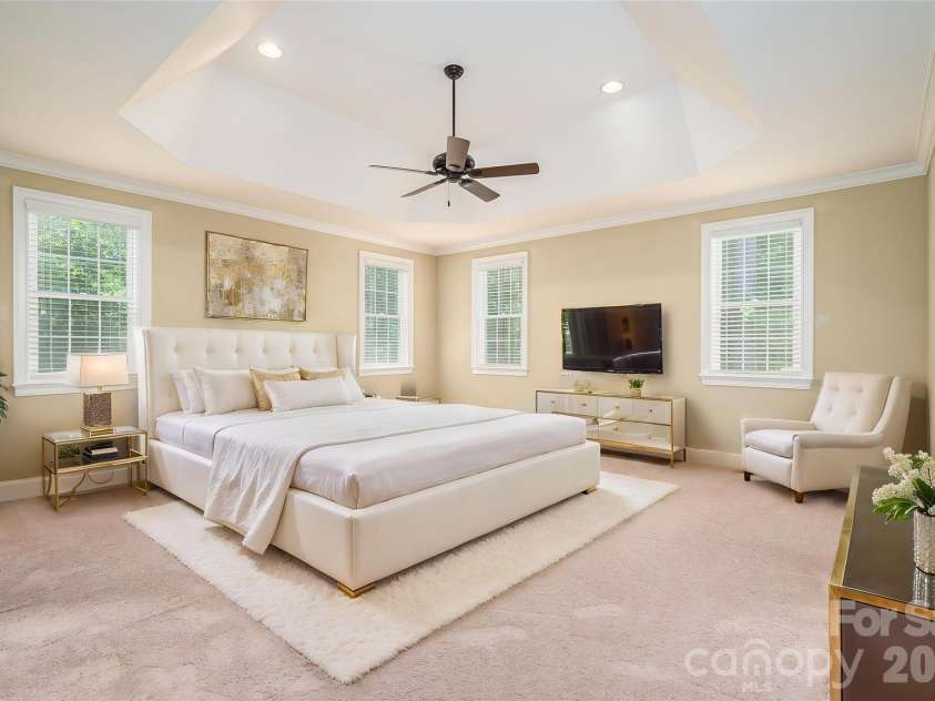 6627 Harbor Oaks Drive, Denver, NC 28037.  MLS# CAR4366457, YatesRealty ID 19556. 