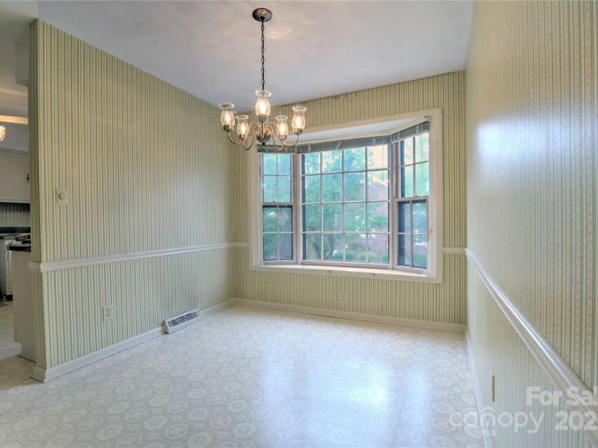 1658 Buckingham Avenue, Gastonia, NC 28054.  MLS# CAR4270551, YatesRealty ID 19557. 