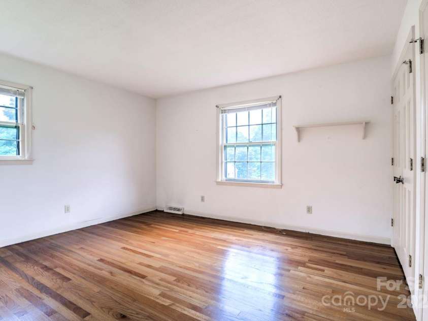 1658 Buckingham Avenue, Gastonia, NC 28054.  MLS# CAR4270551, YatesRealty ID 19557. 