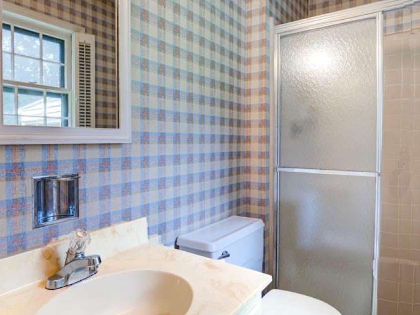 1658 Buckingham Avenue, Gastonia, NC 28054.  MLS# CAR4270551, YatesRealty ID 19557. 