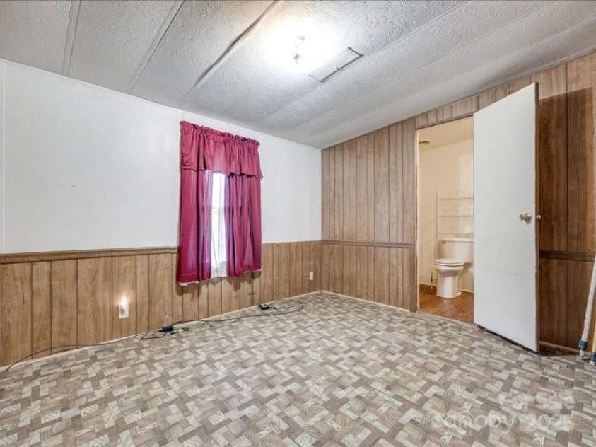 1406 Old Puckett Place, York, SC 29745.  MLS# CAR4297258, YatesRealty ID 19559. 