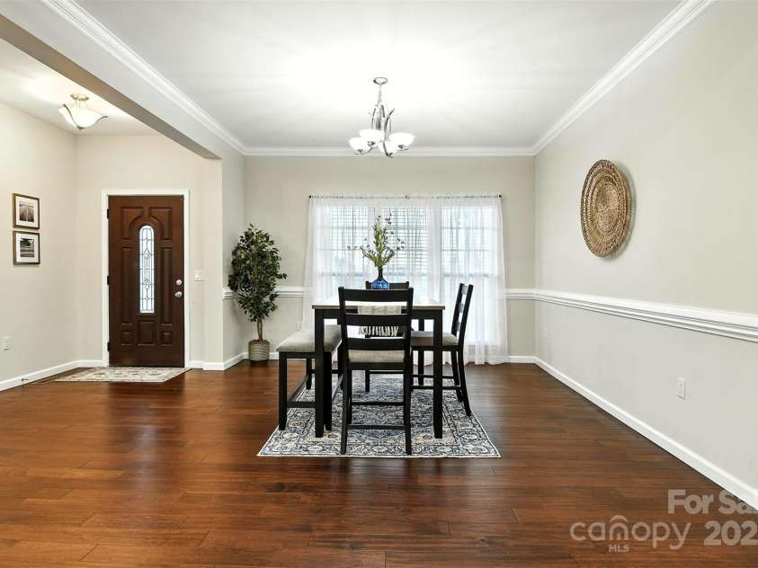 1903 46th Avenue Drive, Hickory, NC 28601.  MLS# CAR4281359, YatesRealty ID 1956. 