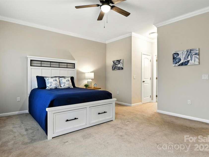 1903 46th Avenue Drive, Hickory, NC 28601.  MLS# CAR4281359, YatesRealty ID 1956. 