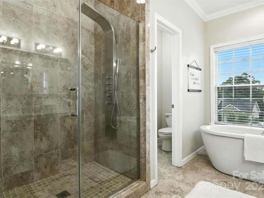 1903 46th Avenue Drive, Hickory, NC 28601.  MLS# CAR4281359, YatesRealty ID 1956. 