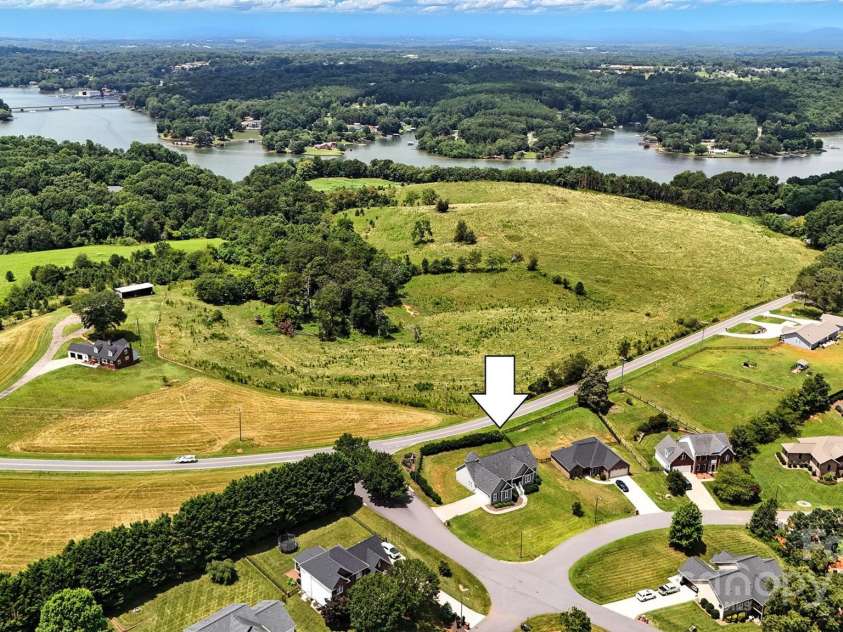 1903 46th Avenue Drive, Hickory, NC 28601.  MLS# CAR4281359, YatesRealty ID 1956. 