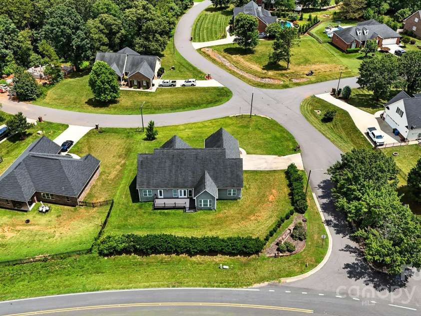 1903 46th Avenue Drive, Hickory, NC 28601.  MLS# CAR4281359, YatesRealty ID 1956. 