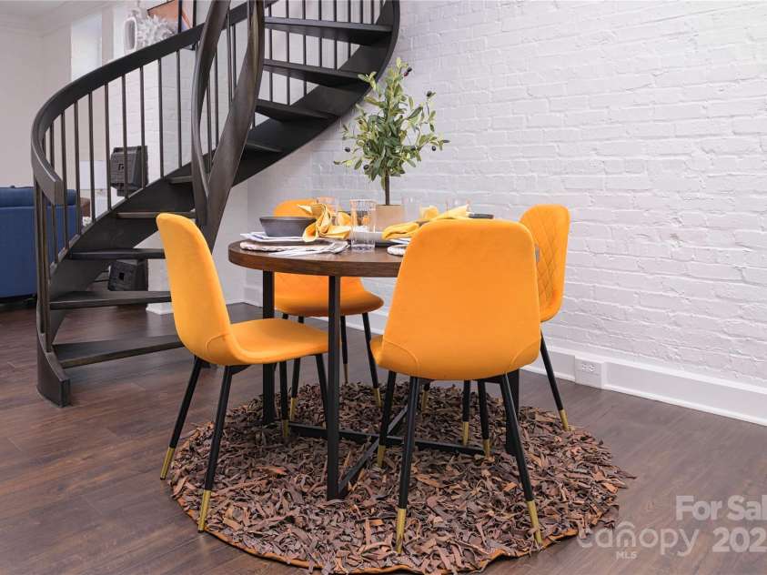 515 Church Street, Charlotte, NC 28202.  MLS# CAR4293861, YatesRealty ID 1956. 