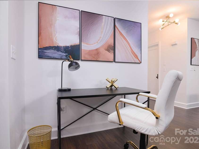 515 Church Street, Charlotte, NC 28202.  MLS# CAR4293861, YatesRealty ID 1956. 