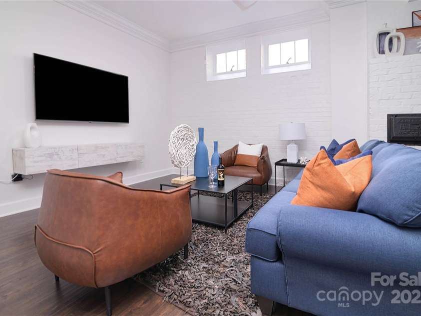 515 Church Street, Charlotte, NC 28202.  MLS# CAR4293861, YatesRealty ID 1956. 