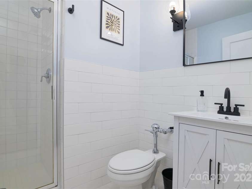 515 Church Street, Charlotte, NC 28202.  MLS# CAR4293861, YatesRealty ID 1956. 