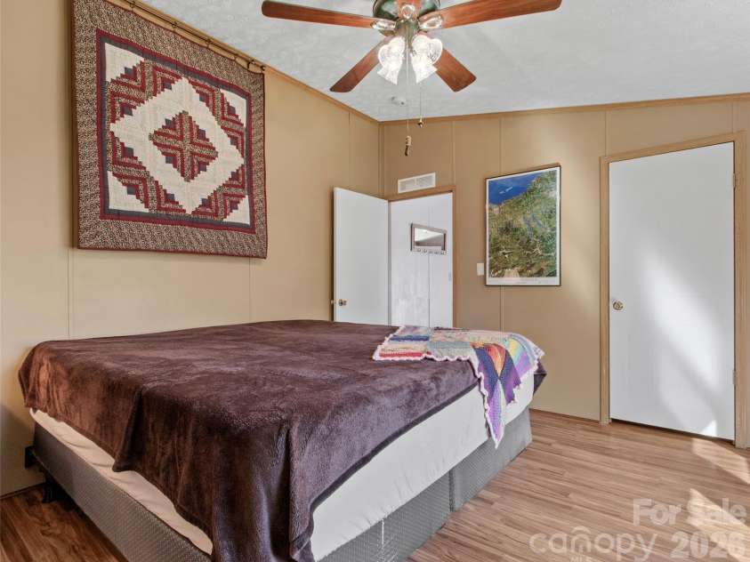 155 Thunderstruck Ridge, Burnsville, NC 28714.  MLS# CAR4365534, YatesRealty ID 19561. Primary Bedroom