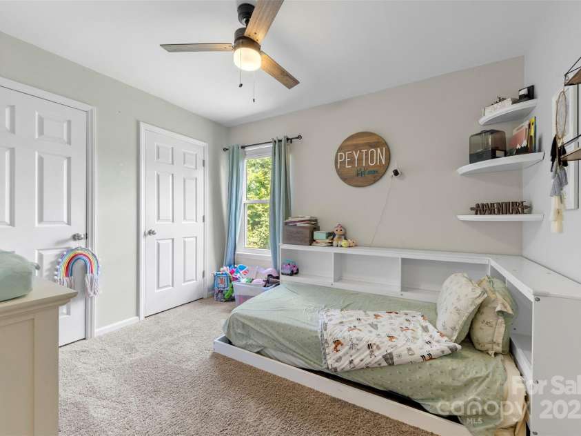 7425 Hubbard Woods Road, Charlotte, NC 28269.  MLS# CAR4269452, YatesRealty ID 19561. 