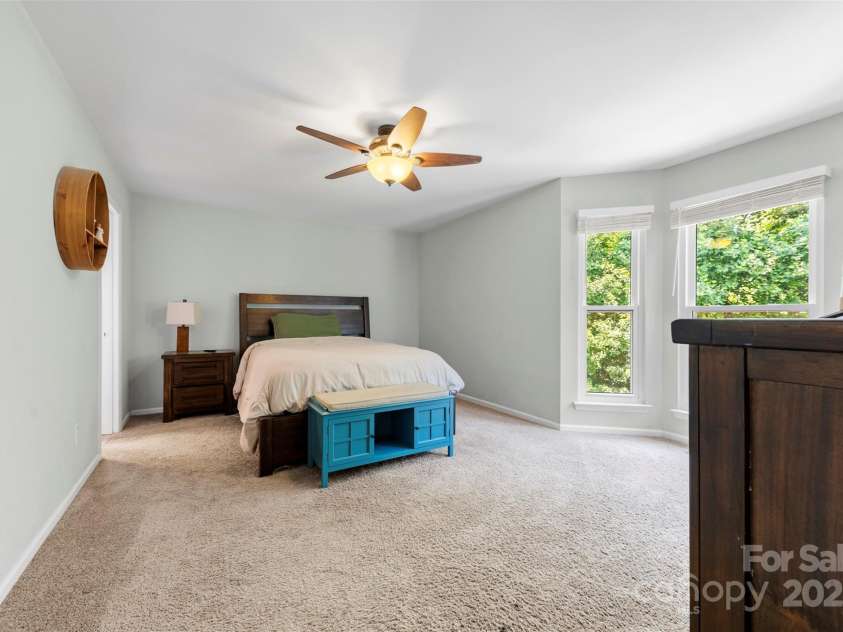 7425 Hubbard Woods Road, Charlotte, NC 28269.  MLS# CAR4269452, YatesRealty ID 19561. Primary Bath/closet
