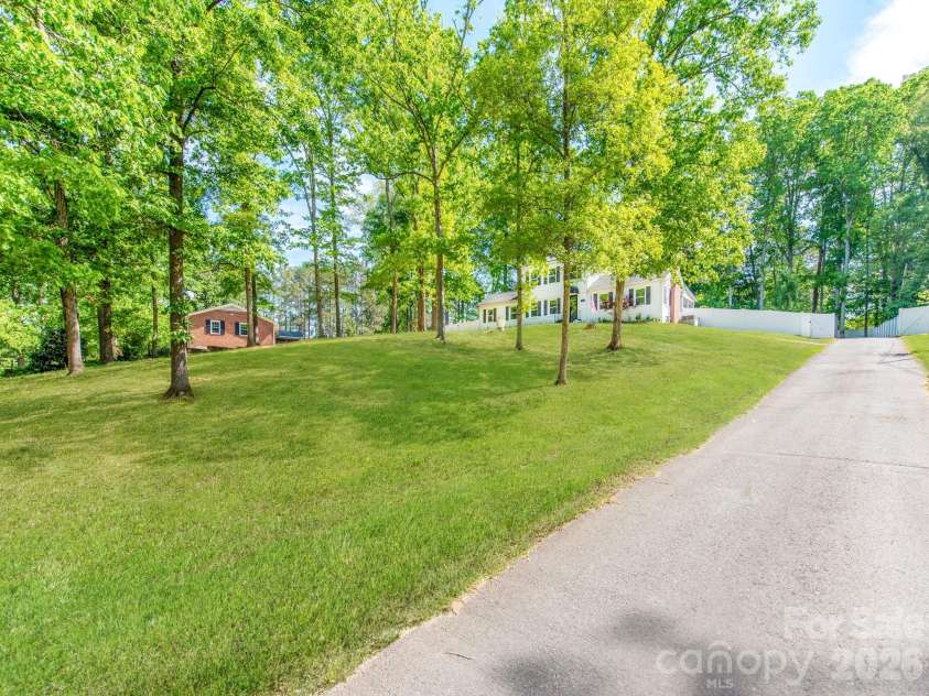 120 Sunset Drive, Chester, SC 29706.  MLS# CAR4373917, YatesRealty ID 19563. 