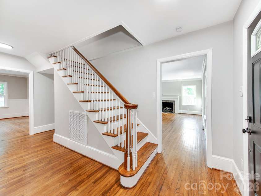 120 Sunset Drive, Chester, SC 29706.  MLS# CAR4373917, YatesRealty ID 19563. 