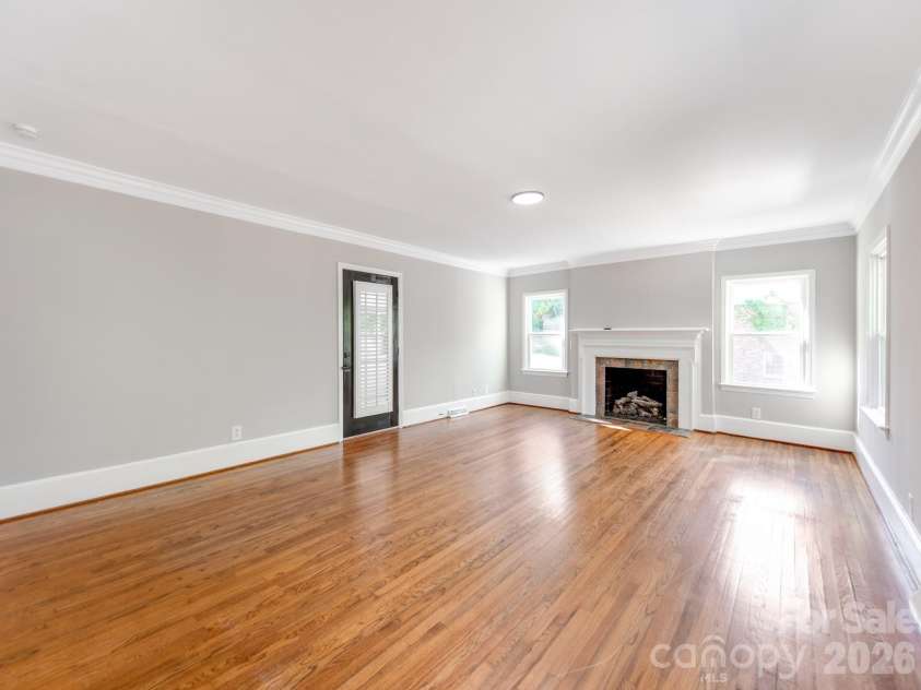 120 Sunset Drive, Chester, SC 29706.  MLS# CAR4373917, YatesRealty ID 19563. 