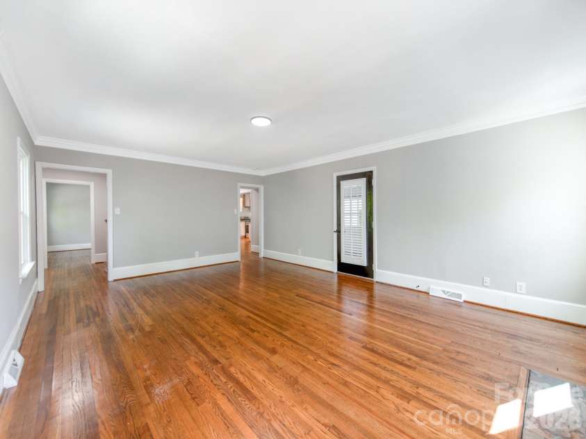 120 Sunset Drive, Chester, SC 29706.  MLS# CAR4373917, YatesRealty ID 19563. 
