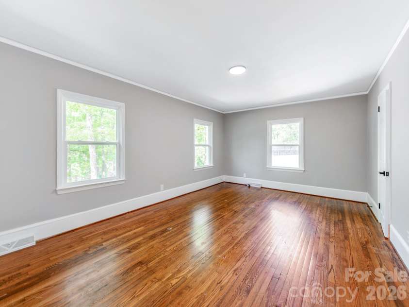 120 Sunset Drive, Chester, SC 29706.  MLS# CAR4373917, YatesRealty ID 19563. 