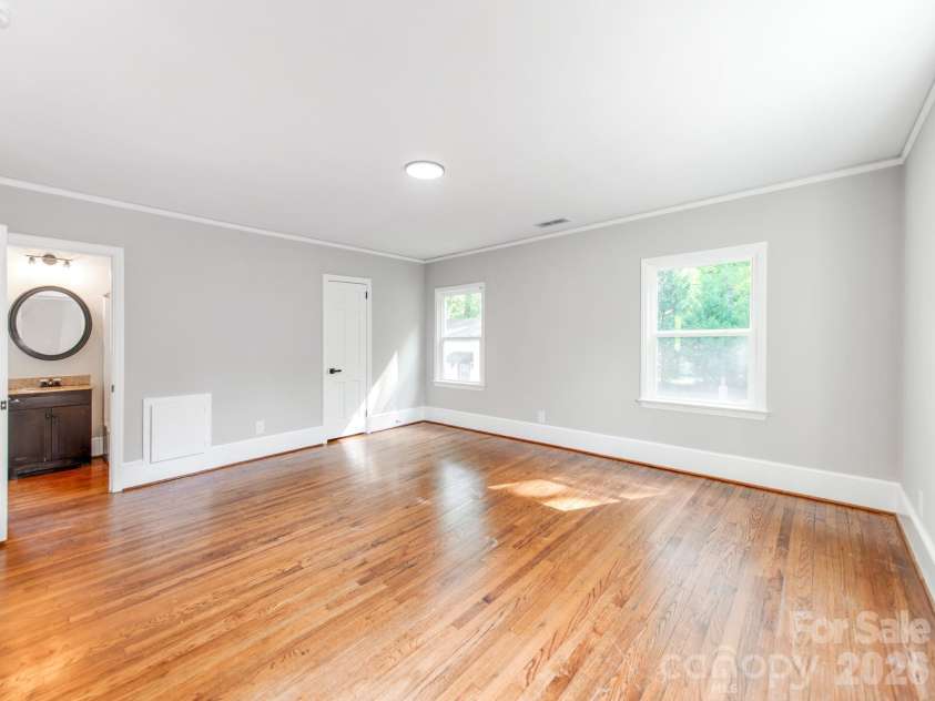120 Sunset Drive, Chester, SC 29706.  MLS# CAR4373917, YatesRealty ID 19563. 