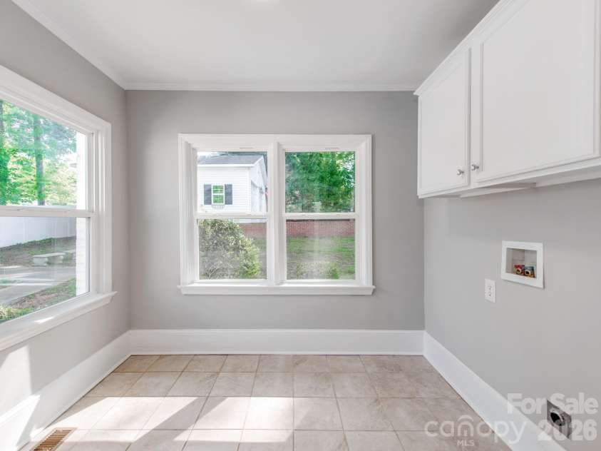 120 Sunset Drive, Chester, SC 29706.  MLS# CAR4373917, YatesRealty ID 19563. 