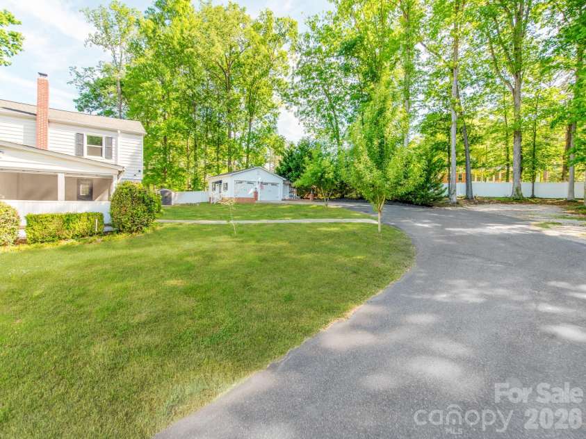 120 Sunset Drive, Chester, SC 29706.  MLS# CAR4373917, YatesRealty ID 19563. 