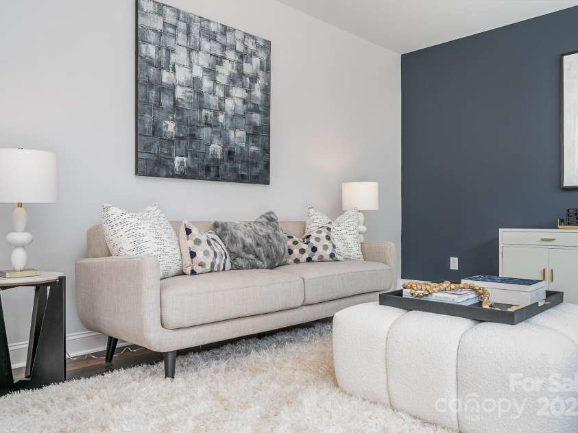 5116 Izzo Lane, Charlotte, NC 28214.  MLS# CAR4270987, YatesRealty ID 19564. Representational Photo - Staged