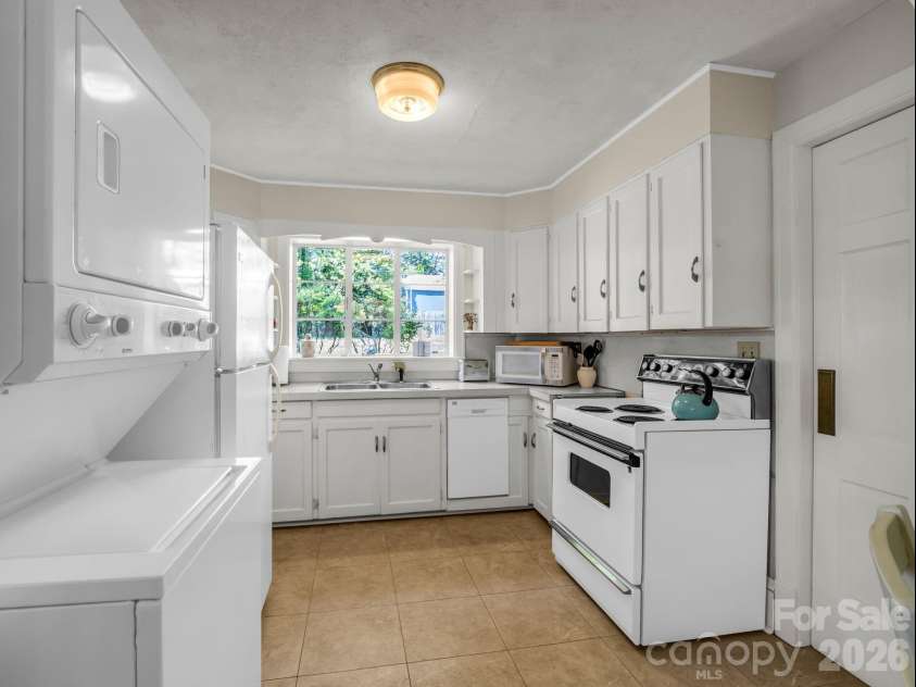 159 Arlington Street, Forest City, NC 28043.  MLS# CAR4372003, YatesRealty ID 19565. 