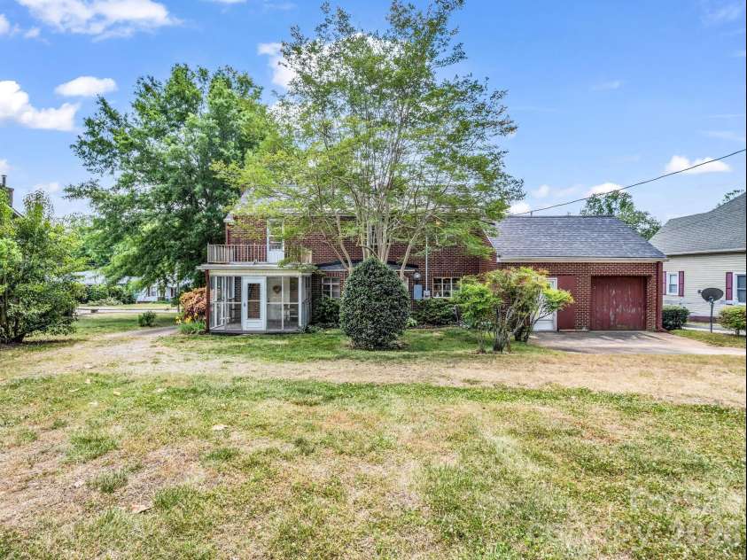 159 Arlington Street, Forest City, NC 28043.  MLS# CAR4372003, YatesRealty ID 19565. 