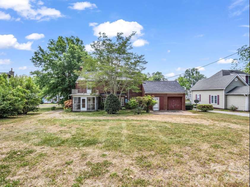 159 Arlington Street, Forest City, NC 28043.  MLS# CAR4372003, YatesRealty ID 19565. 