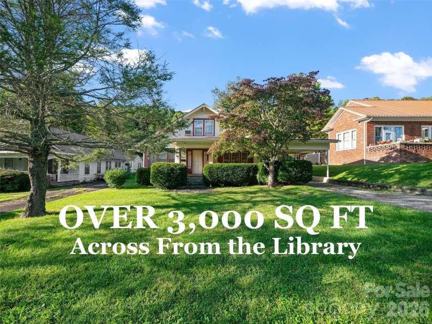 147 Walnut Avenue, Spruce Pine, NC 28777.  MLS# CAR4407282, YatesRealty ID 19566. 