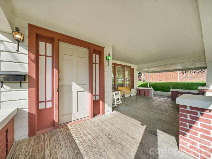 147 Walnut Avenue, Spruce Pine, NC 28777.  MLS# CAR4407282, YatesRealty ID 19566. 
