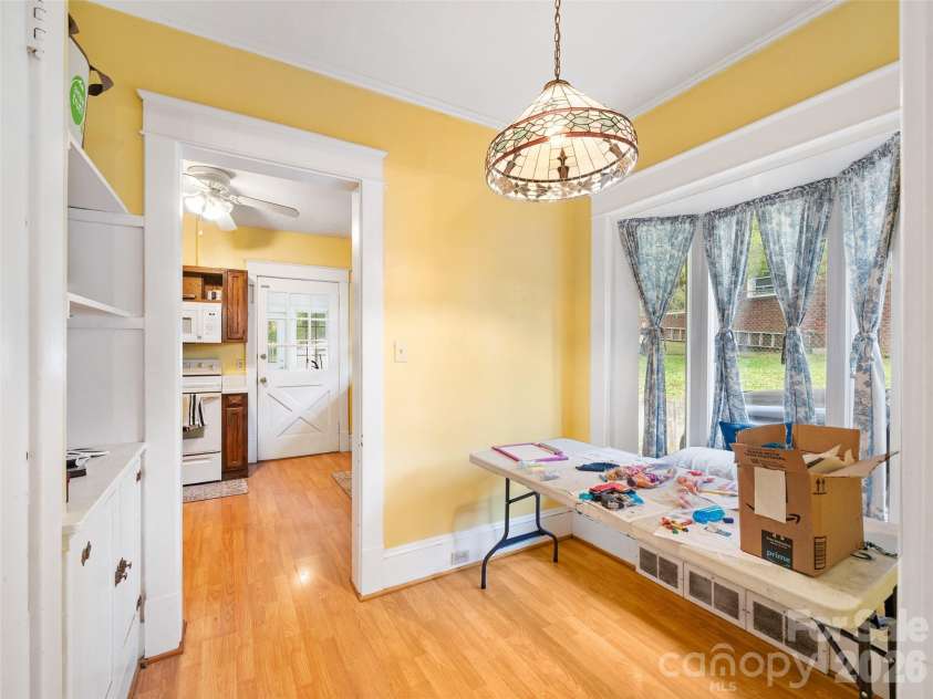 147 Walnut Avenue, Spruce Pine, NC 28777.  MLS# CAR4407282, YatesRealty ID 19566. 