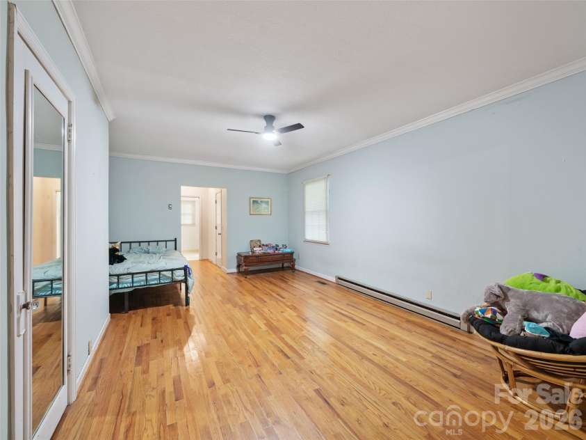 147 Walnut Avenue, Spruce Pine, NC 28777.  MLS# CAR4407282, YatesRealty ID 19566. 