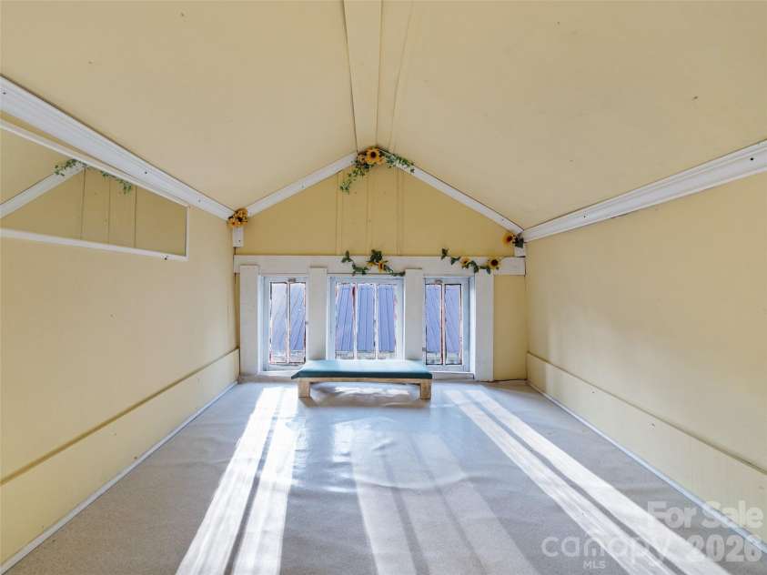 147 Walnut Avenue, Spruce Pine, NC 28777.  MLS# CAR4407282, YatesRealty ID 19566. 