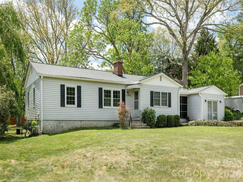 508 Higate Road, Hendersonville, NC 28791.  MLS# CAR4373494, YatesRealty ID 19567. 