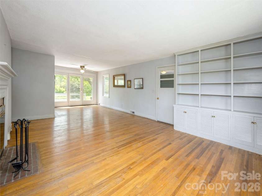 508 Higate Road, Hendersonville, NC 28791.  MLS# CAR4373494, YatesRealty ID 19567. 