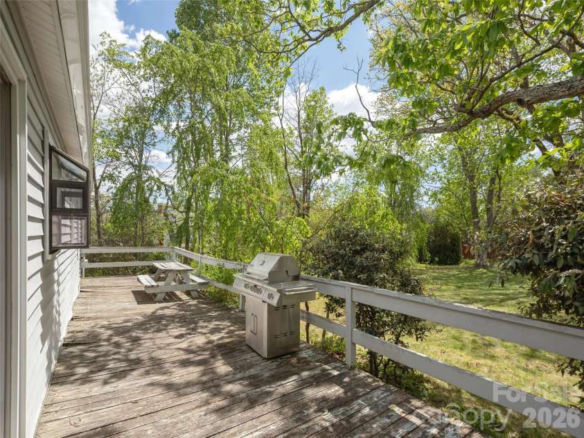 508 Higate Road, Hendersonville, NC 28791.  MLS# CAR4373494, YatesRealty ID 19567. 