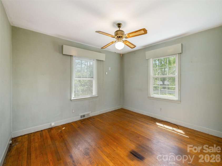 508 Higate Road, Hendersonville, NC 28791.  MLS# CAR4373494, YatesRealty ID 19567. 