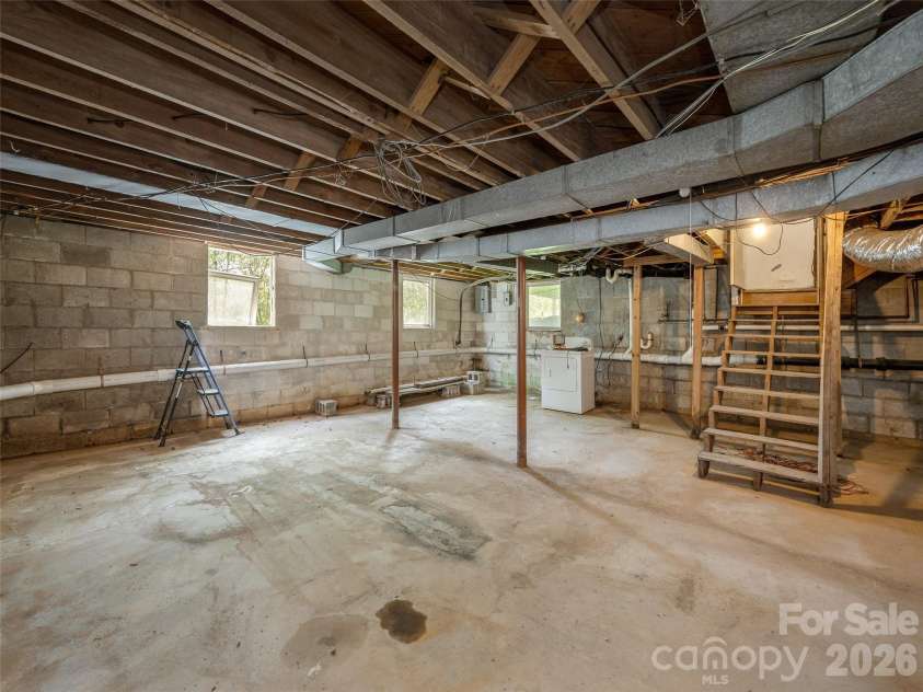508 Higate Road, Hendersonville, NC 28791.  MLS# CAR4373494, YatesRealty ID 19567. 