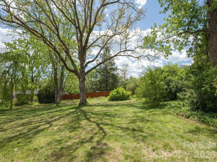 508 Higate Road, Hendersonville, NC 28791.  MLS# CAR4373494, YatesRealty ID 19567. 