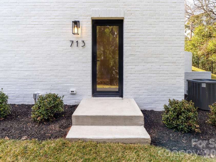 419 South Street, Davidson, NC 28036.  MLS# CAR4345923, YatesRealty ID 19568. 