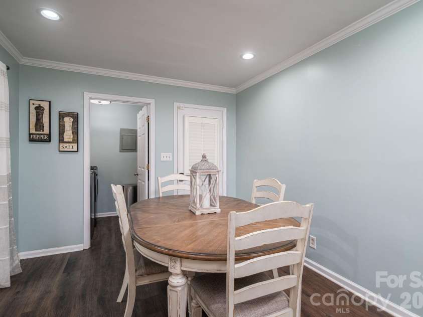 192 Carolina Drive, Cherryville, NC 28021.  MLS# CAR4376149, YatesRealty ID 19569. Dining room