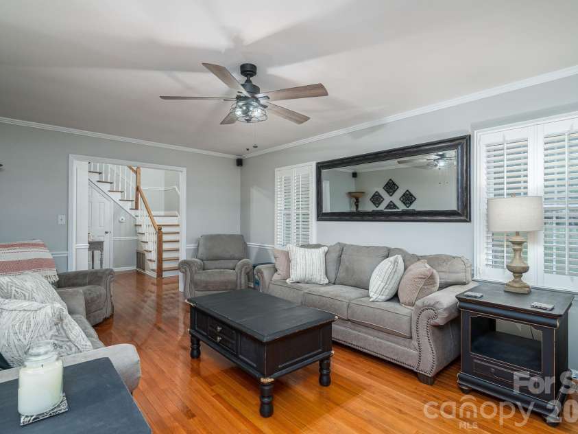 192 Carolina Drive, Cherryville, NC 28021.  MLS# CAR4376149, YatesRealty ID 19569. Living Room