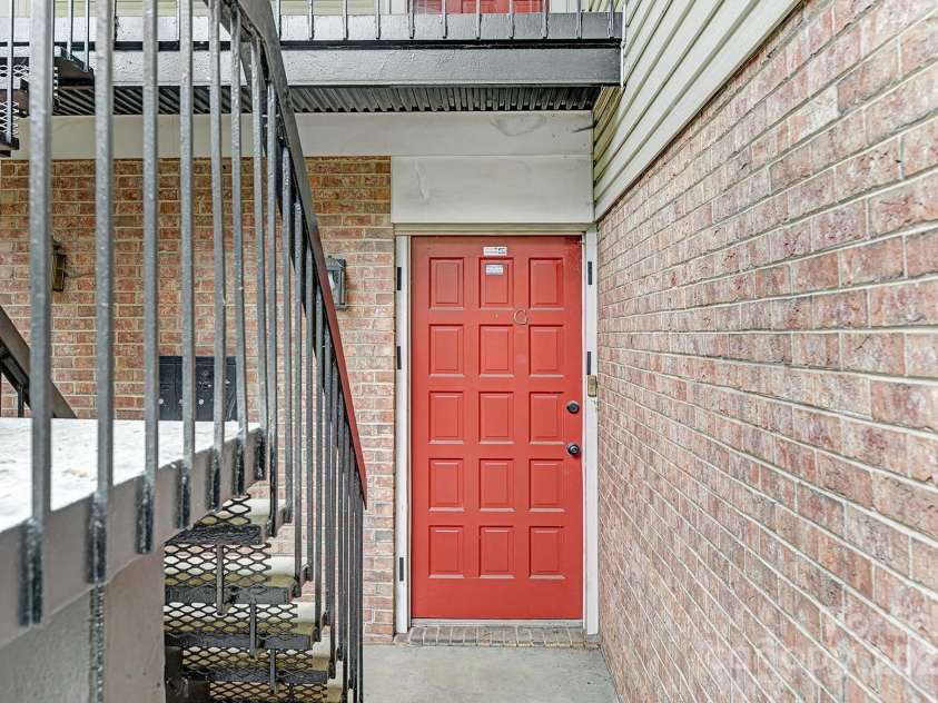 4601 Coronado Drive, Charlotte, NC 28212.  MLS# CAR4271211, YatesRealty ID 19569. 