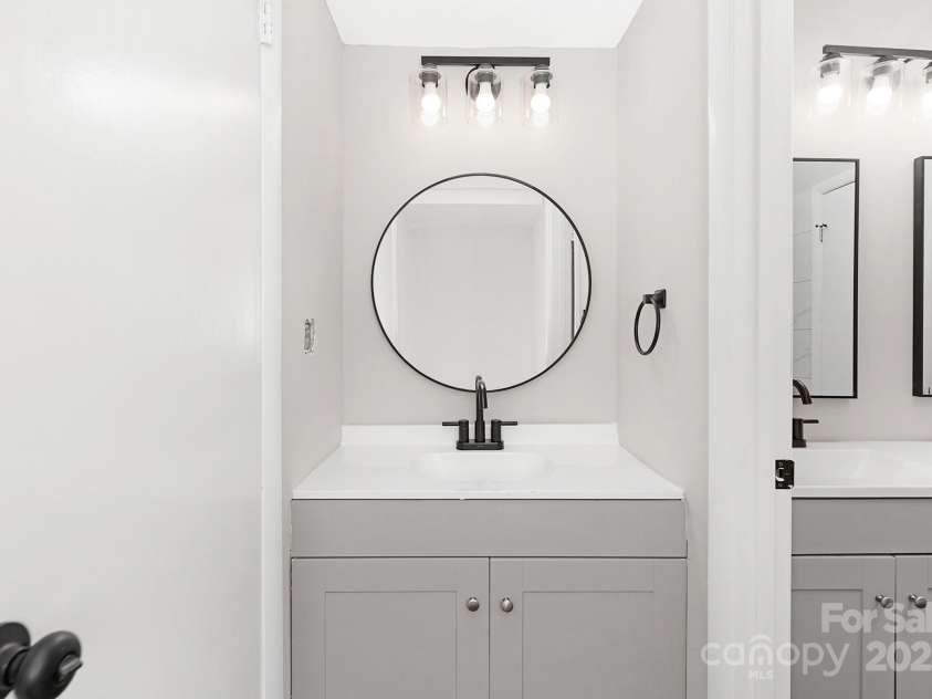 4601 Coronado Drive, Charlotte, NC 28212.  MLS# CAR4271211, YatesRealty ID 19569. 