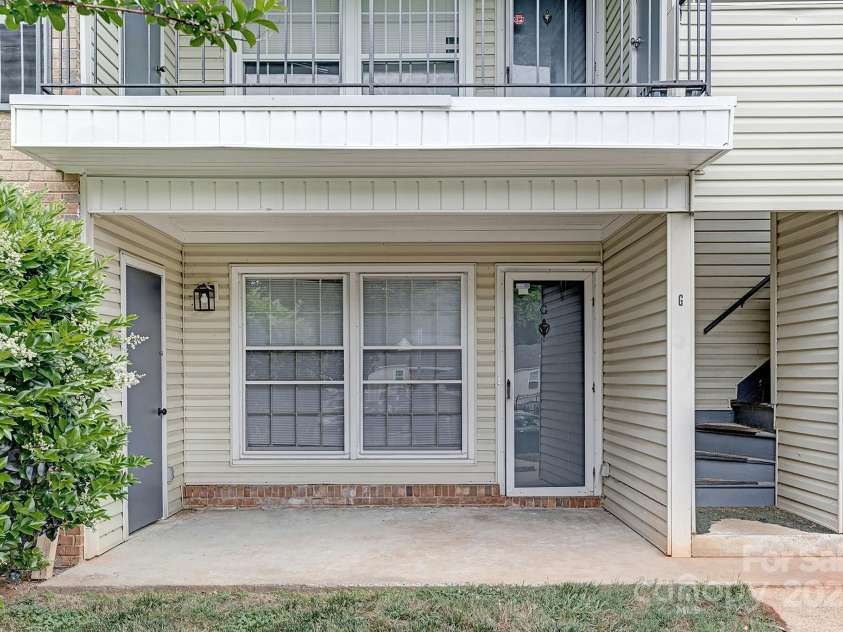 4601 Coronado Drive, Charlotte, NC 28212.  MLS# CAR4271211, YatesRealty ID 19569. 